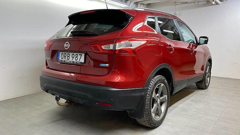 Begagnad Nissan Qashqai 131 HK (96 kW) 2014 Röd SUV