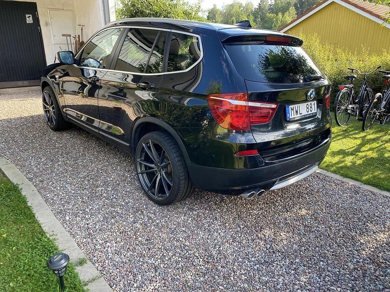 Svart Begagnad 2013 BMW X3 SUV | 150 000 kr (Marknadspris) - Bild 1/4