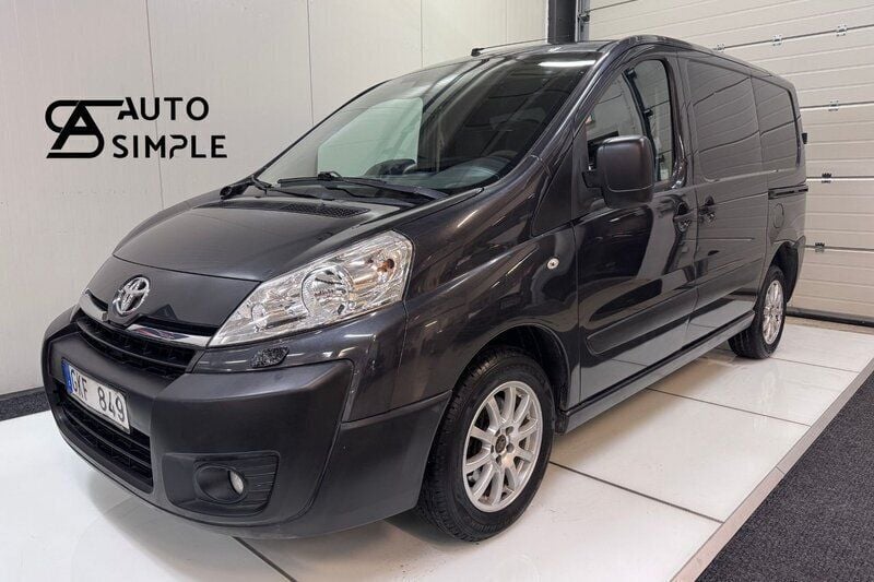 Mörkgrå (grå) Begagnad 2013 Toyota Proace Van | 69 900 kr - Bild 1/3