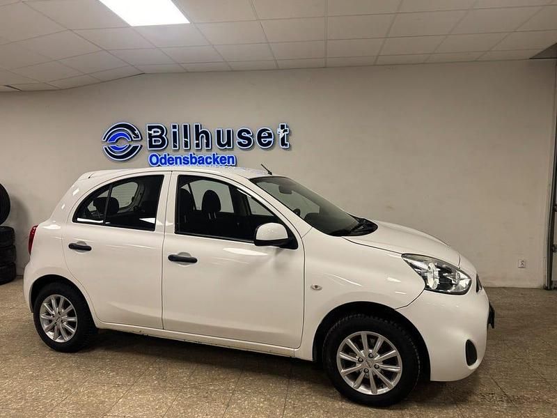 Vit Begagnad 2015 Nissan Micra Halvkombi | 64 900 kr (Marknadspris) - Bild 1/4