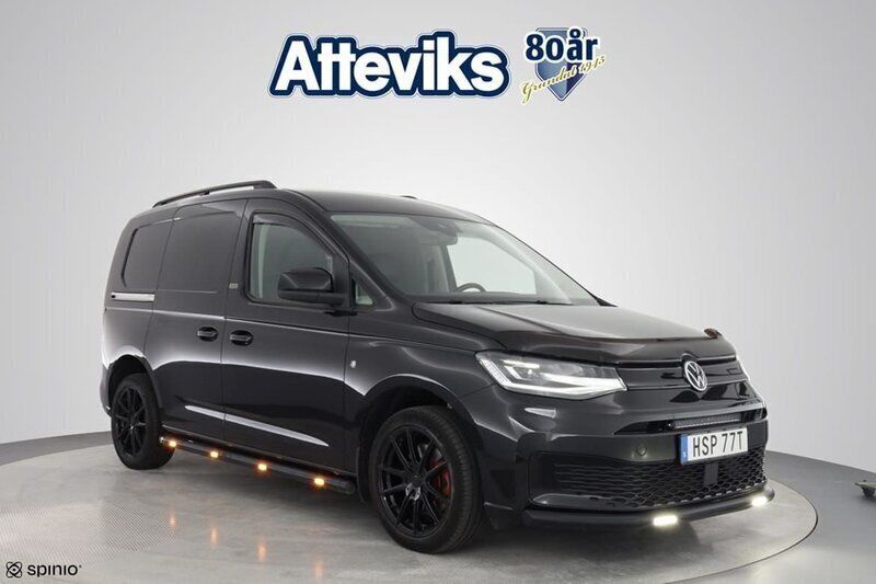 Svart Begagnad 2022 VW Caddy Minibuss | 289 900 kr (Marknadspris) - Bild 1/3