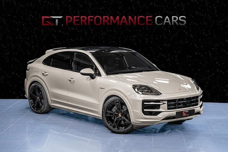 Grå (crayon (legend) 4252 nhp) Ny 2025 Porsche Cayenne SUV | 1 539 900 kr (Marknadspris) - Bild 1/4
