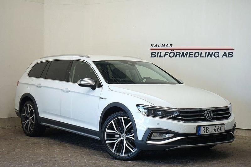 Vit Begagnad 2019 VW Passat Alltrack Kombi | 229 900 kr (Marknadspris) - Bild 1/4