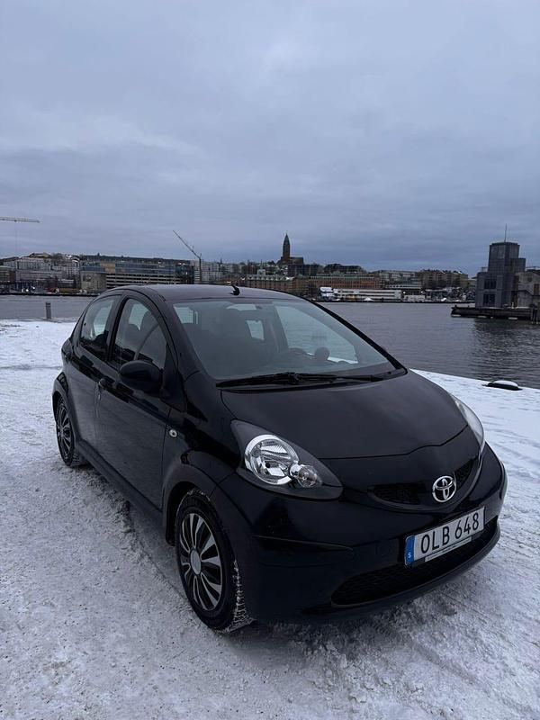Begagnad Toyota Aygo 68 HK (50 kW) 2007 Halvkombi