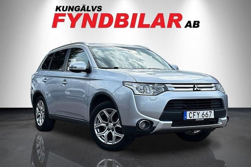 Silver Begagnad 2014 Mitsubishi Outlander Comfort Edition SUV | 109 900 kr (Marknadspris) - Bild 1/4