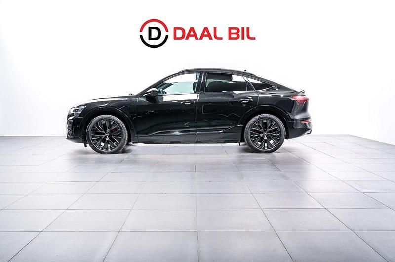 Svart Begagnad 2023 Audi Q8 e-tron S-Line SUV | 689 700 kr (Marknadspris) - Bild 1/4