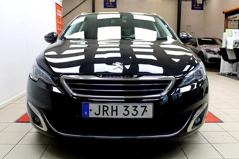 Begagnad Peugeot 308 SW Allure 131 HK (96 kW) 2015 Svart Kombi