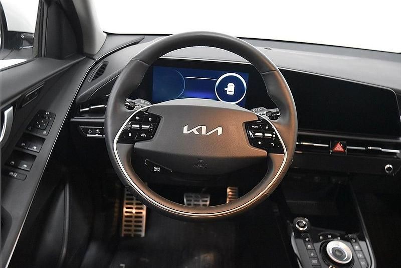 Begagnad Kia Niro Advance 141 HK (103 kW) 2024 Vit SUV