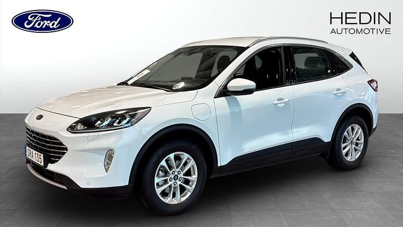 Frozen white Begagnad 2022 Ford Kuga Titanium SUV | 269 900 kr (Marknadspris) - Bild 1/4