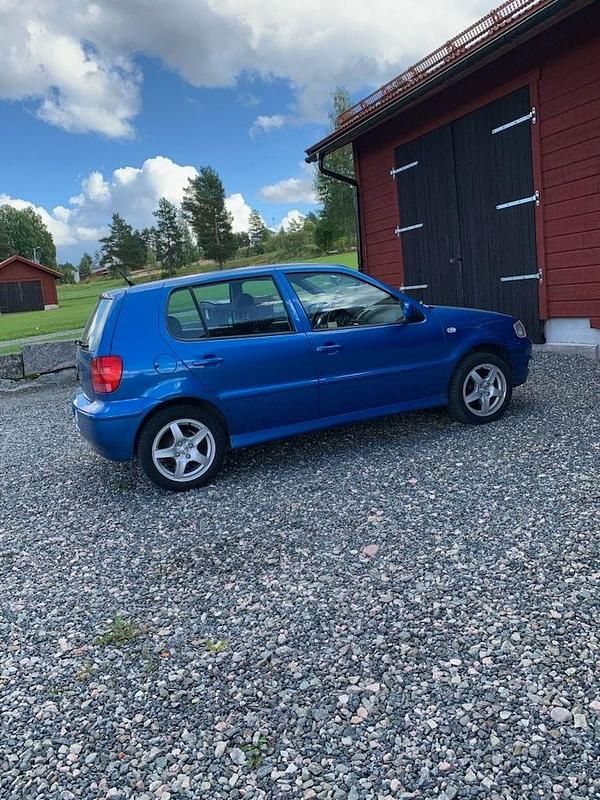 Begagnad 2000 VW Polo | 29 500 kr (Marknadspris) - Bild 1/2