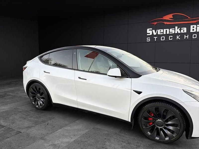 Begagnad Tesla Model Y Performance 392 kW (534 HK) 2023 Vit SUV