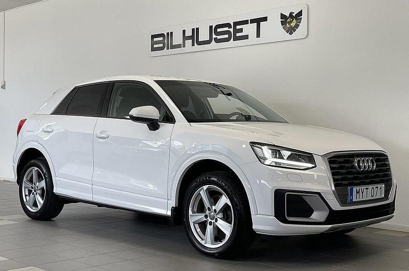 Vit Begagnad 2018 Audi Q2 Sport SUV | 189 900 kr (Lite dyr) - Bild 1/4