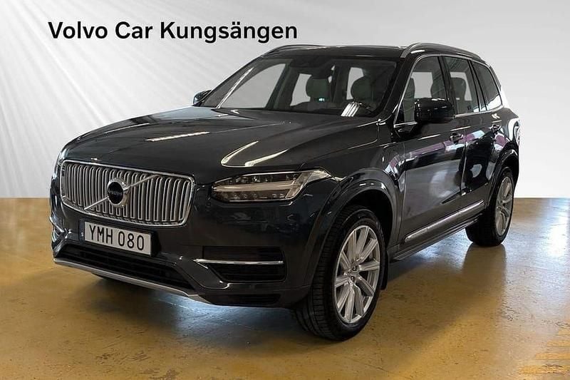 Blå Begagnad 2018 Volvo XC90 Inscription SUV | 429 900 kr (Marknadspris) - Bild 1/4