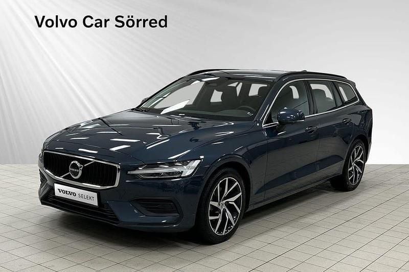 Blå Begagnad 2023 Volvo V60 Core Kombi | 339 900 kr (Superpris) - Bild 1/3