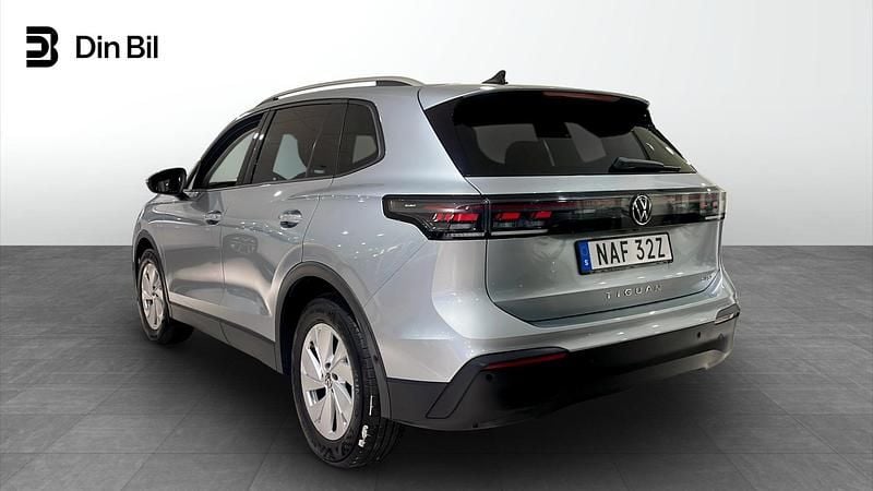 Begagnad VW Tiguan Edition 150 HK (110 kW) 2024 Silver SUV