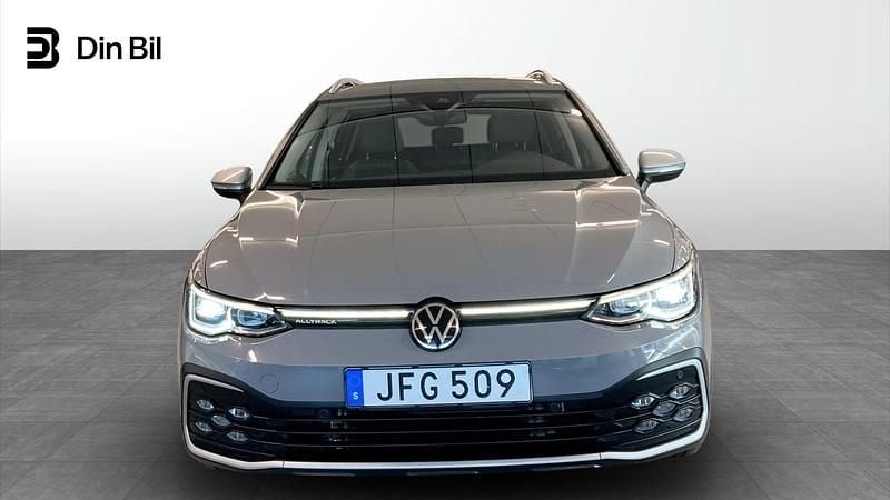 Begagnad VW Golf VIII 2022 Grå