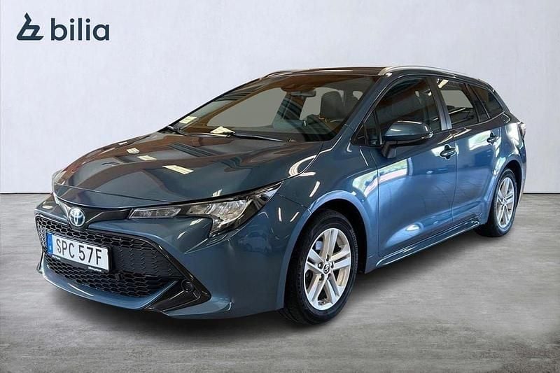 Blå Begagnad 2022 Toyota Corolla Active Kombi | 239 000 kr (Marknadspris) - Bild 1/3