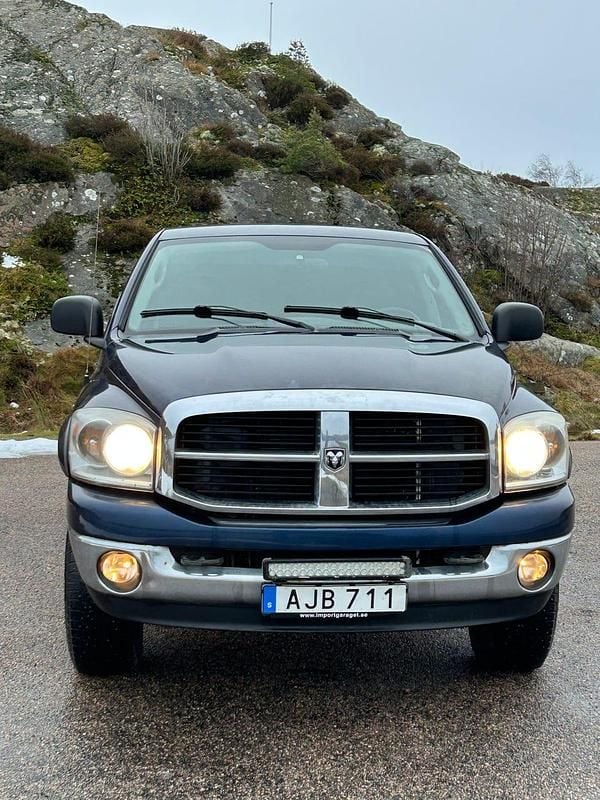 Begagnad Dodge Ram 325 HK (239 kW) 2006 Pickup
