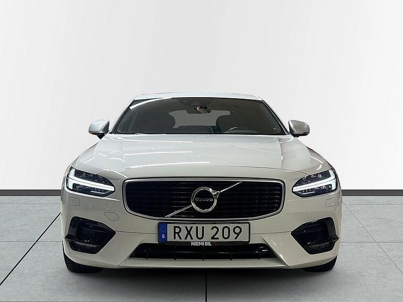 Begagnad Volvo S90 R-Design 235 HK (172 kW) 2018 Vit Sedan