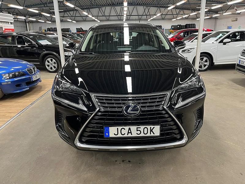 Begagnad Lexus NX300h Business Edition 197 HK (144 kW) 2020 Svart SUV