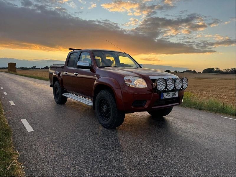Röd Begagnad 2011 Mazda BT-50 Pickup | 95 000 kr - Bild 1/4