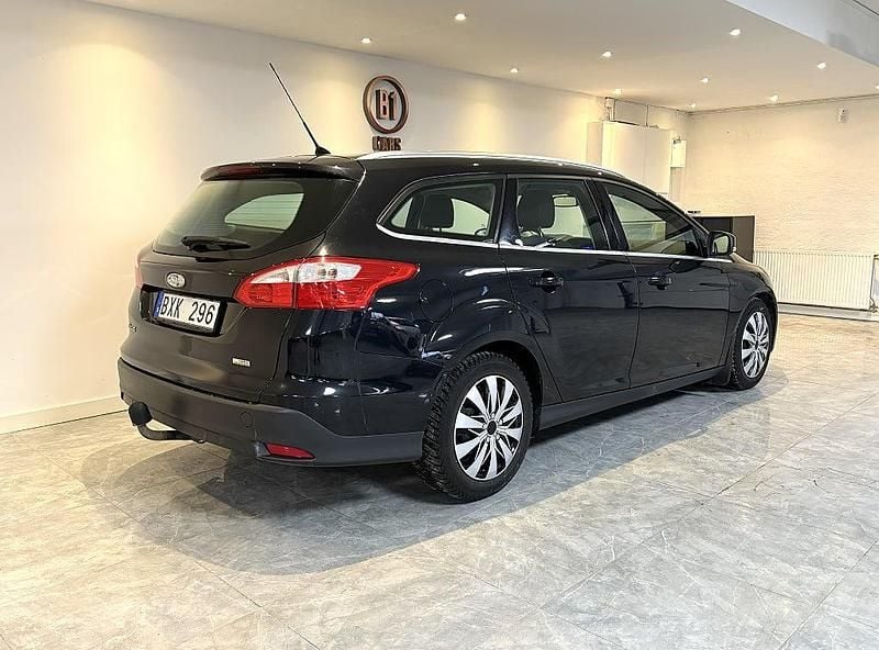 Begagnad Ford Focus 116 HK (85 kW) 2011 Svart Kombi