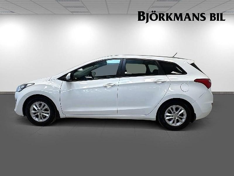Begagnad Hyundai i30 110 HK (80 kW) 2013 Vit Kombi
