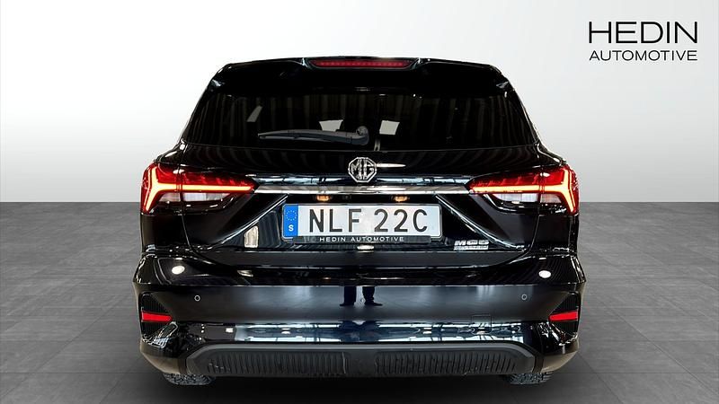 Begagnad MG MG5 EV Luxury 114 kW (156 HK) 2022 Svart Kombi