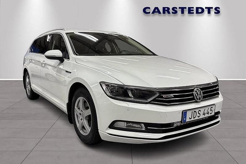 Vit Begagnad 2015 VW Passat Kombi | 119 900 kr (Dyr) - Bild 1/4