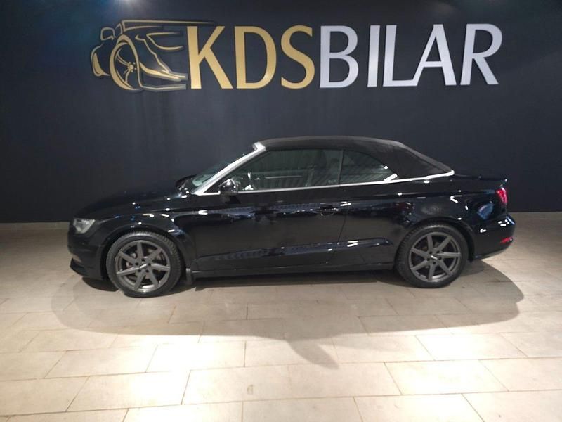 Svart Begagnad 2014 Audi A3 Cabriolet Comfort Cab | 169 500 kr (Marknadspris) - Bild 1/4