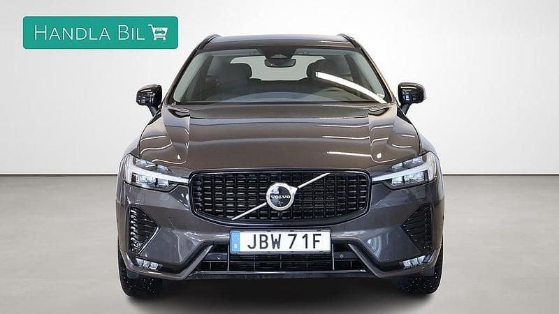 Begagnad Volvo XC60 R-Design 250 HK (183 kW) 2022 Grå SUV