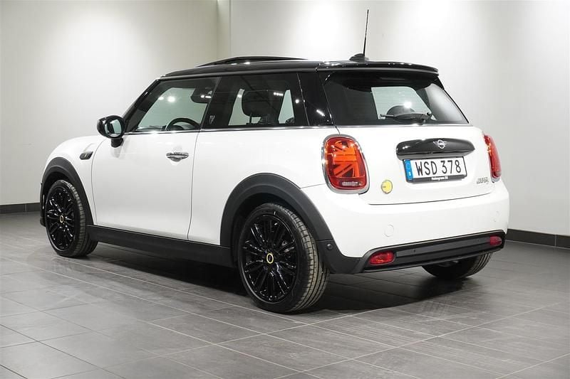 Begagnad Mini Cooper SE 2023 Vit Halvkombi
