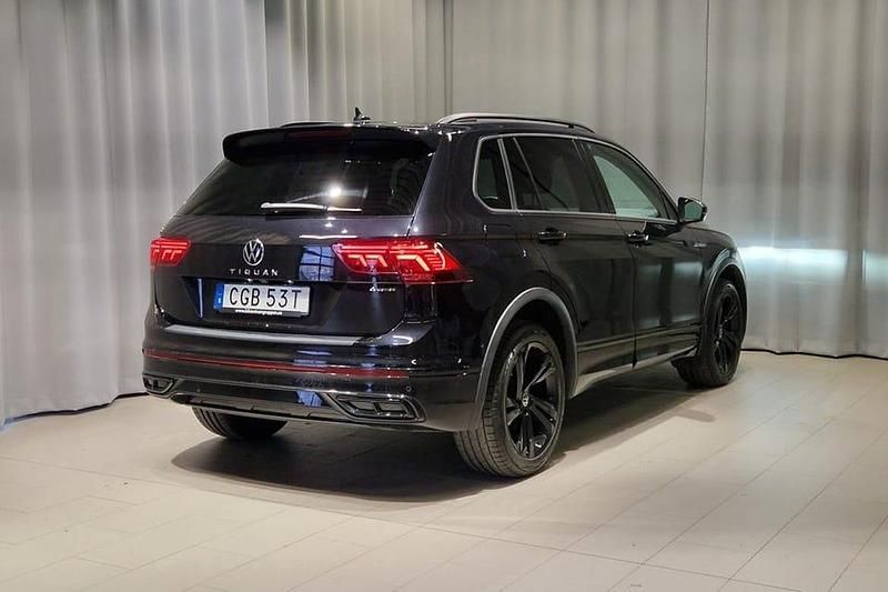 Begagnad VW Tiguan R-line 203 HK (149 kW) 2022 Svart SUV