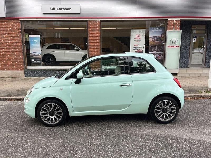Grön Begagnad 2019 Fiat 500 Lounge Halvkombi | 109 000 kr (Marknadspris) - Bild 1/4