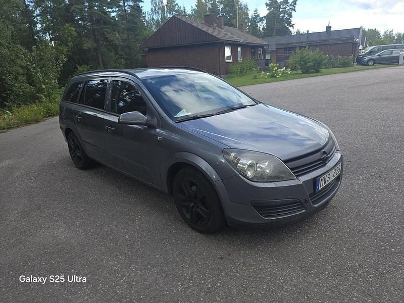 Grå Begagnad 2007 Opel Astra Kombi | 14 000 kr (Marknadspris) - Bild 1/4