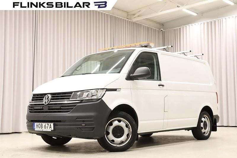 Vit Begagnad 2020 VW Transporter Van | 247 900 kr (Superpris) - Bild 1/4
