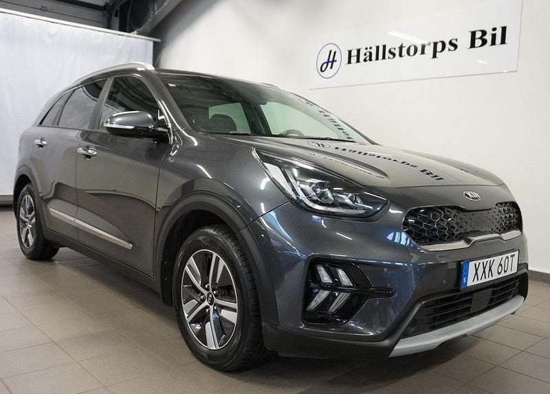 Grå Begagnad 2020 Kia Niro 3 SUV | 184 900 kr (Bra pris) - Bild 1/4