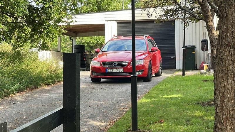 Röd Begagnad 2012 Volvo V70 Summum Kombi | 58 000 kr (Marknadspris) - Bild 1/4