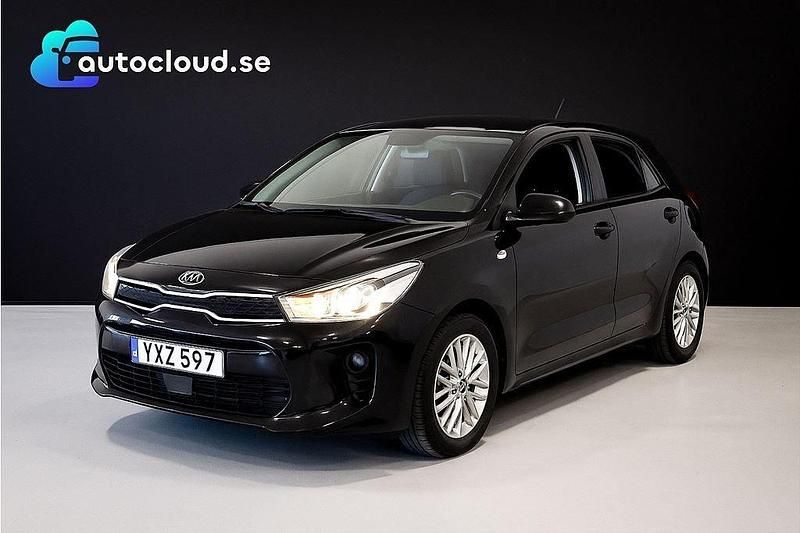 Svart Begagnad 2017 Kia Rio Advance Halvkombi | 119 800 kr (Marknadspris) - Bild 1/1