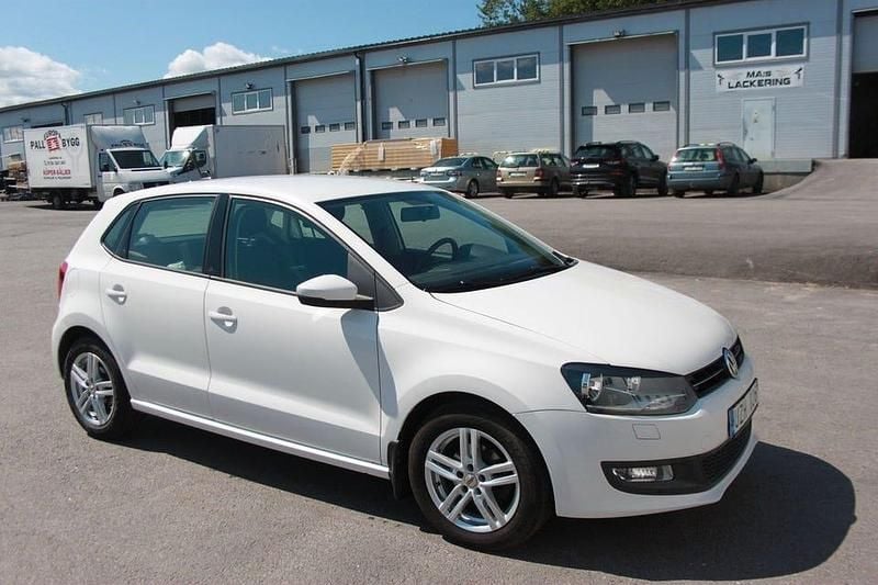 Begagnad VW Polo 90 HK (66 kW) 2012 Vit Halvkombi