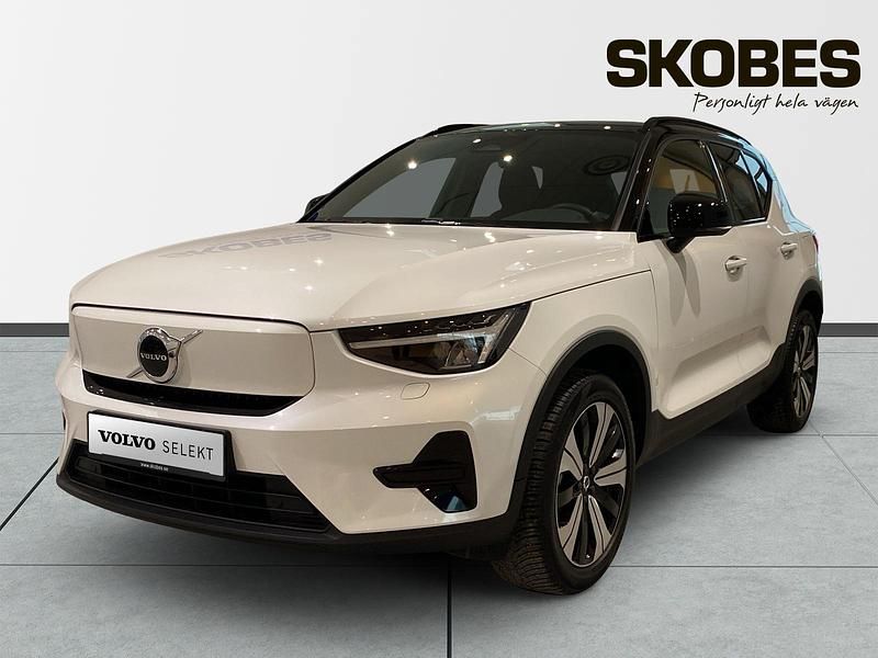 Begagnad Volvo XC40 Single Motor 175 kW (238 HK) 2023 Vit SUV
