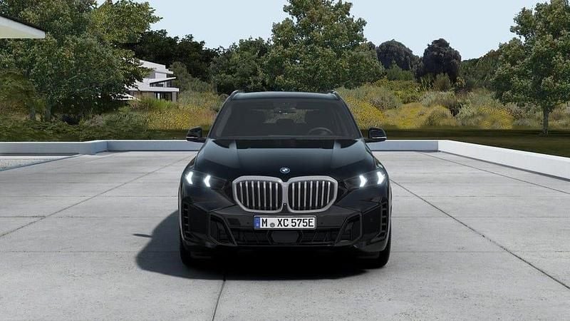 Ny BMW X5 M Sport 490 HK (360 kW) 2025 Safirsvart metallic SUV