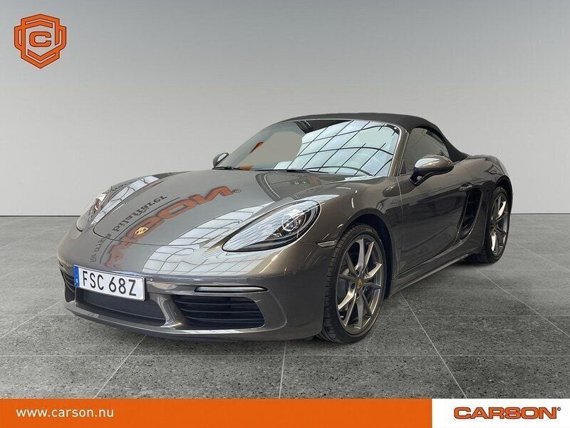 Flerfärgad Begagnad 2021 Porsche 718 Boxster Sport Cab | 699 900 kr - Bild 1/3