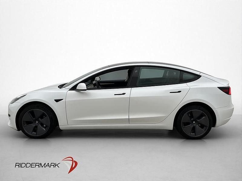 Begagnad Tesla Model 3 Standard Range 208 kW (283 HK) 2022 Vit Sedan