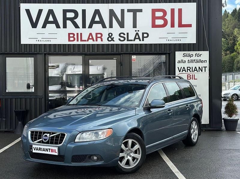 Blå Begagnad 2011 Volvo V70 Momentum Kombi | 79 700 kr (Marknadspris) - Bild 1/4