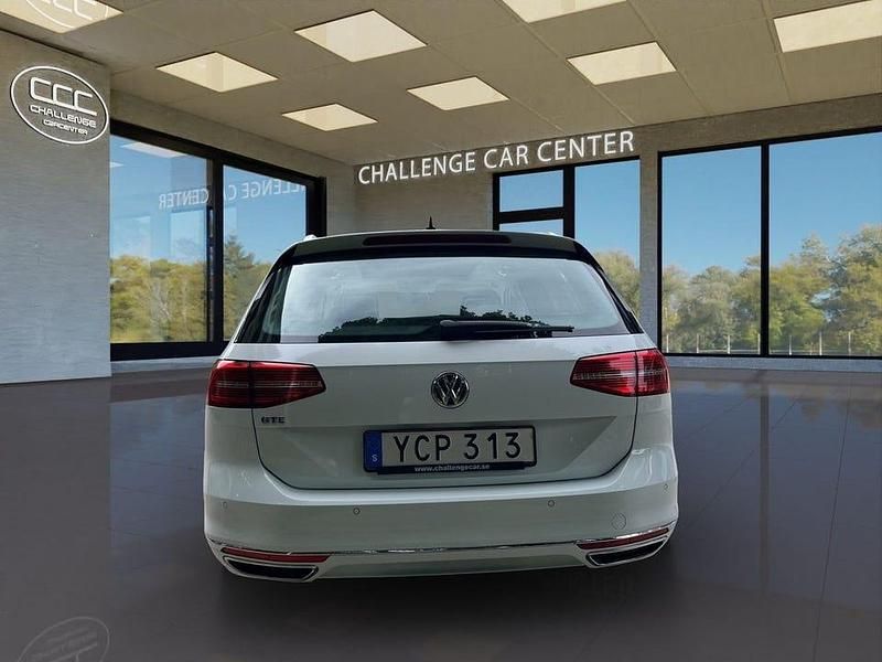 Begagnad VW Passat GTE 218 HK (160 kW) 2016 Vit Kombi
