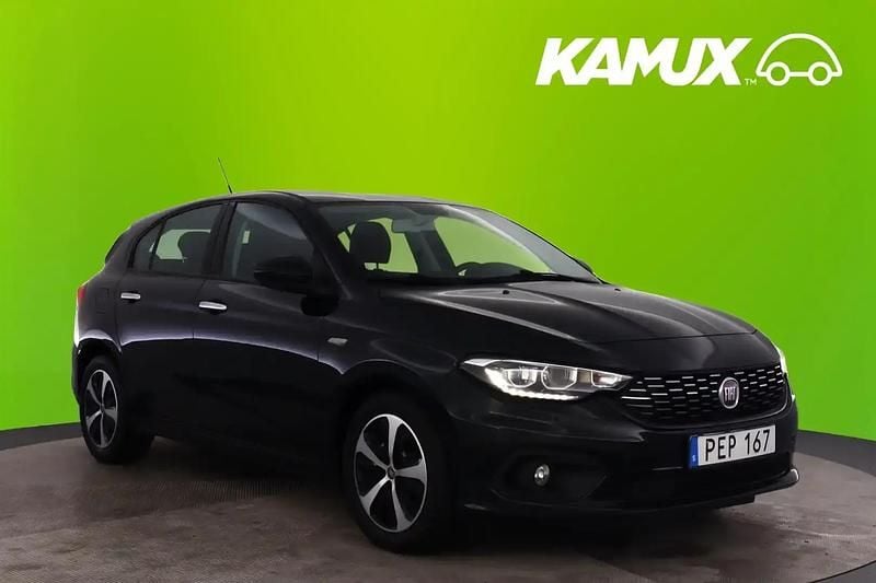 Svart Begagnad 2017 Fiat Tipo Lounge Halvkombi | 108 700 kr (Marknadspris) - Bild 1/4