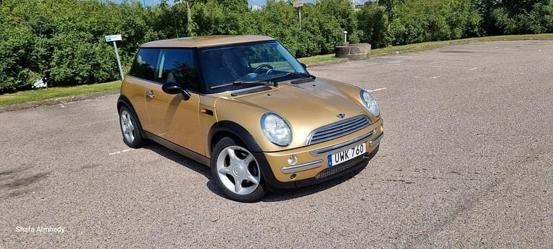 Gul Begagnad 2004 Mini Cooper Halvkombi | 35 000 kr (Lite dyr) - Bild 1/4