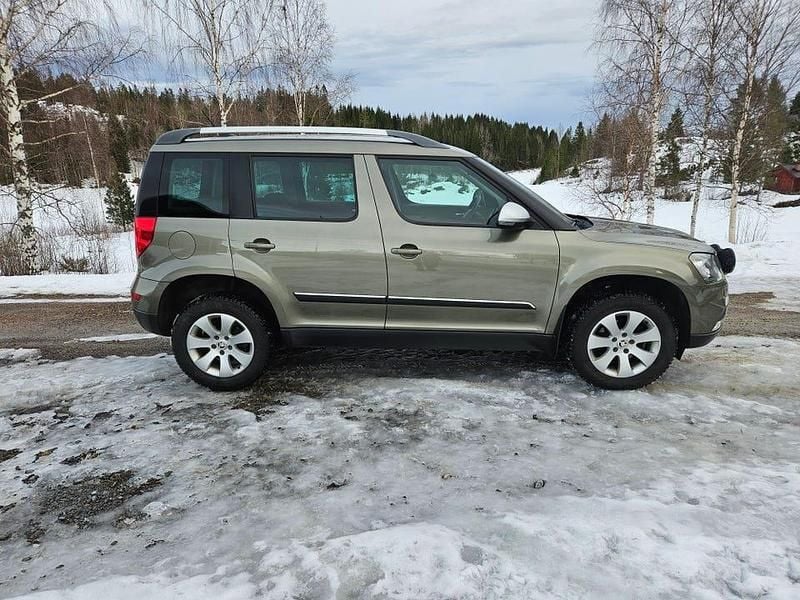 Begagnad Skoda Yeti Outdoor 140 HK (102 kW) 2014 SUV