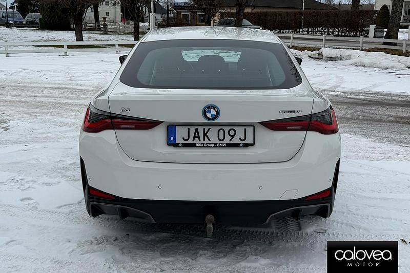 Begagnad BMW i4 253 kW (344 HK) 2024 Vit Sedan